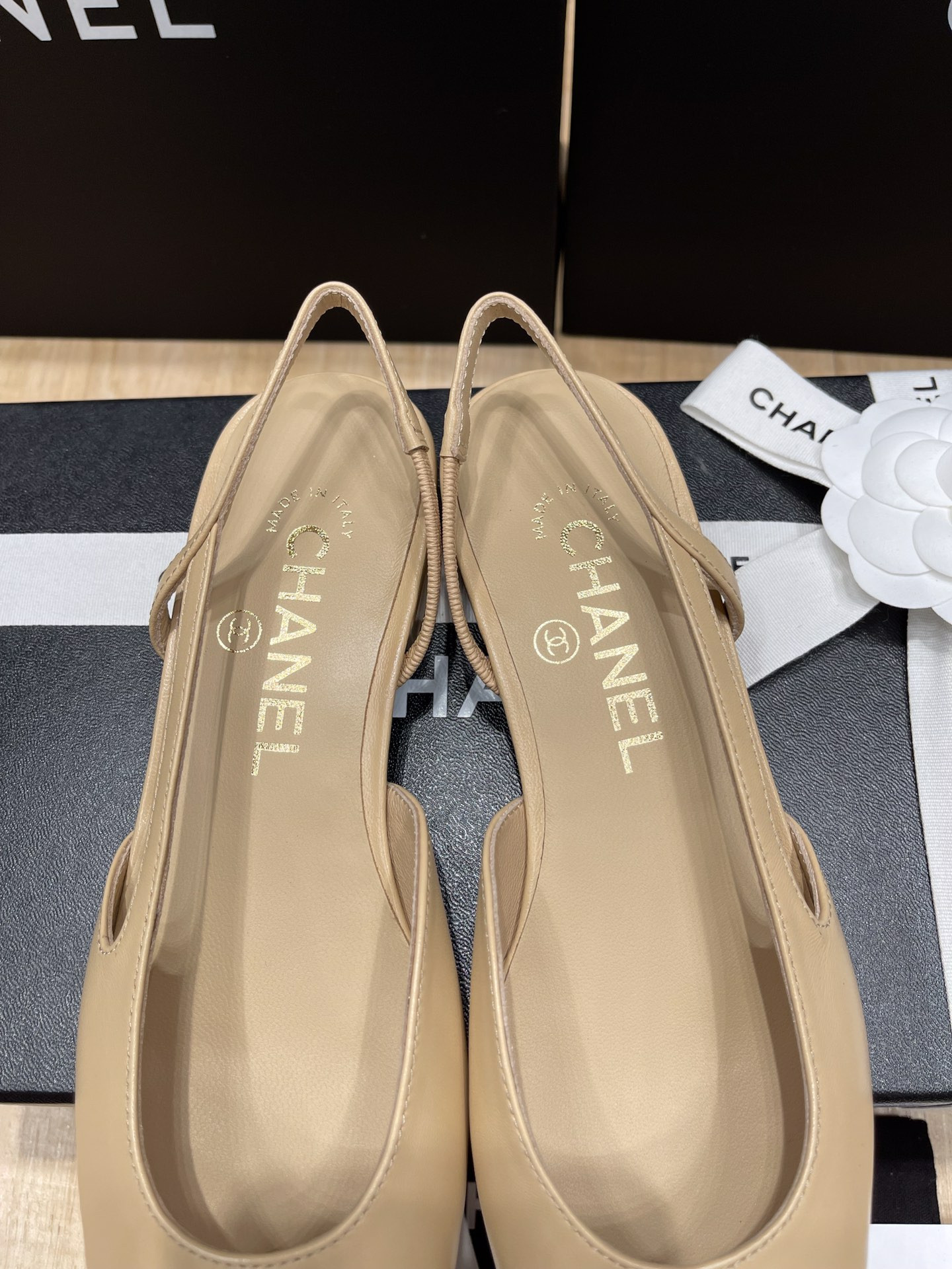 UA Ch*el SLINGBACKS FLAT