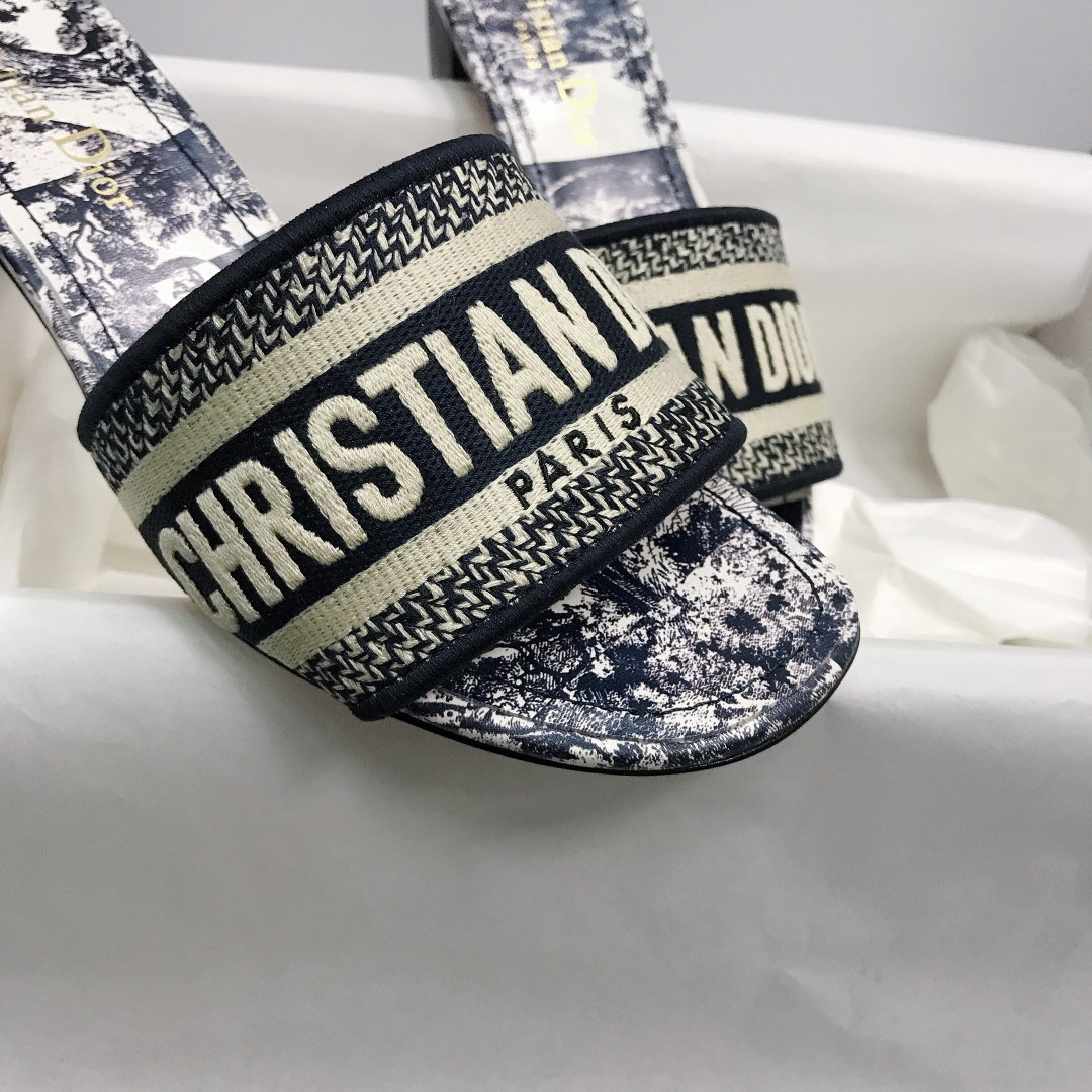 UA D*0r Dway Heeled Slide