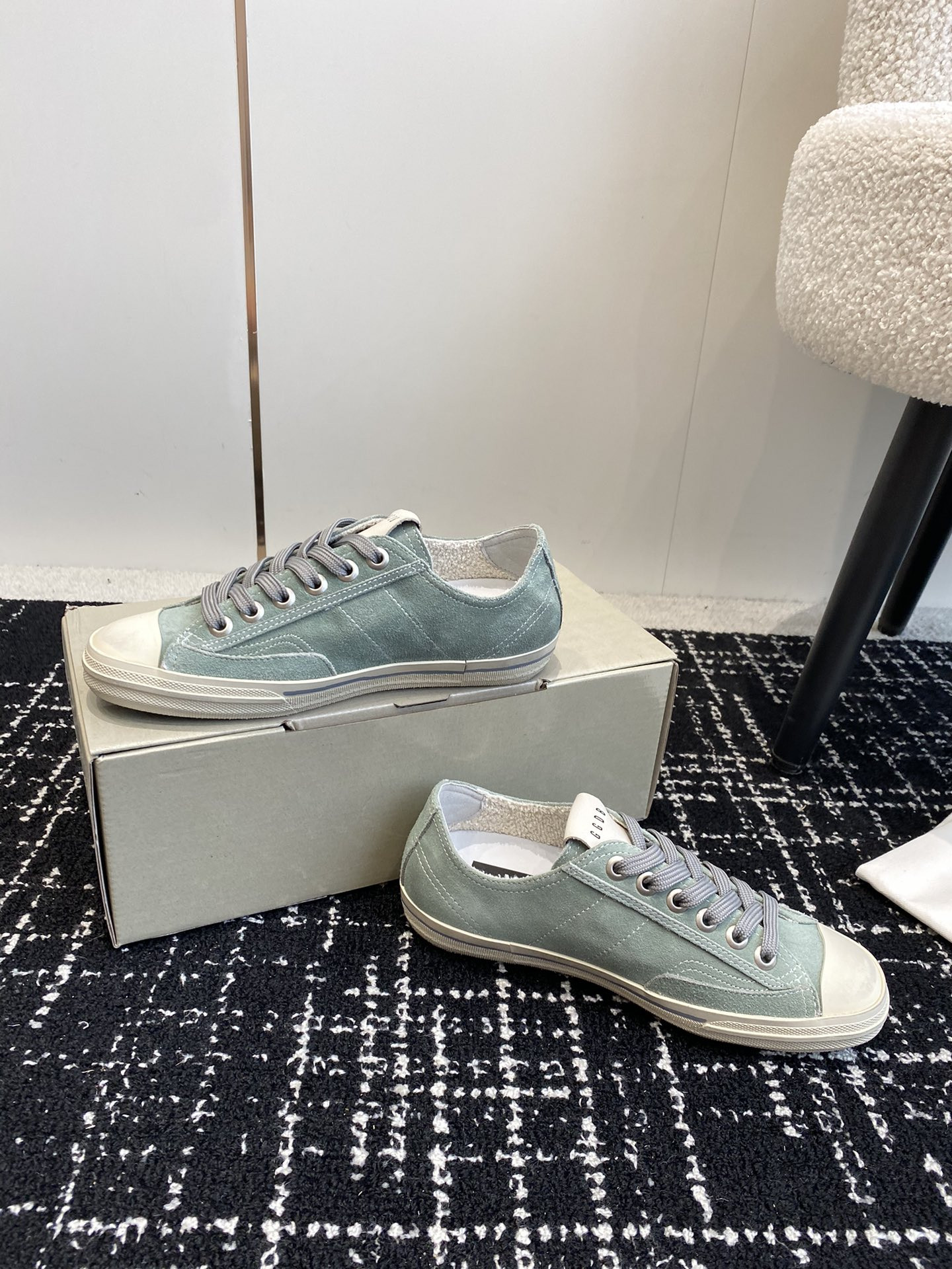 UA Golden Go*e V-STAR Sneaker