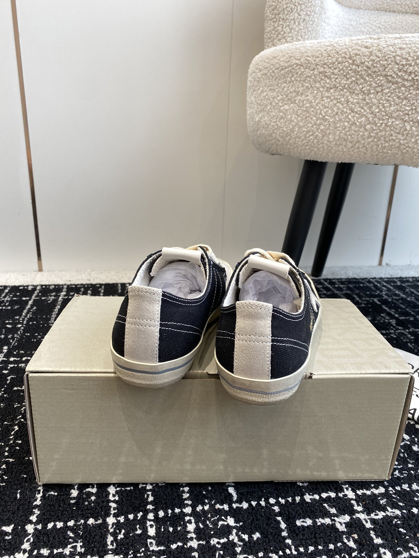 UA Golden Go*e V-STAR Sneaker