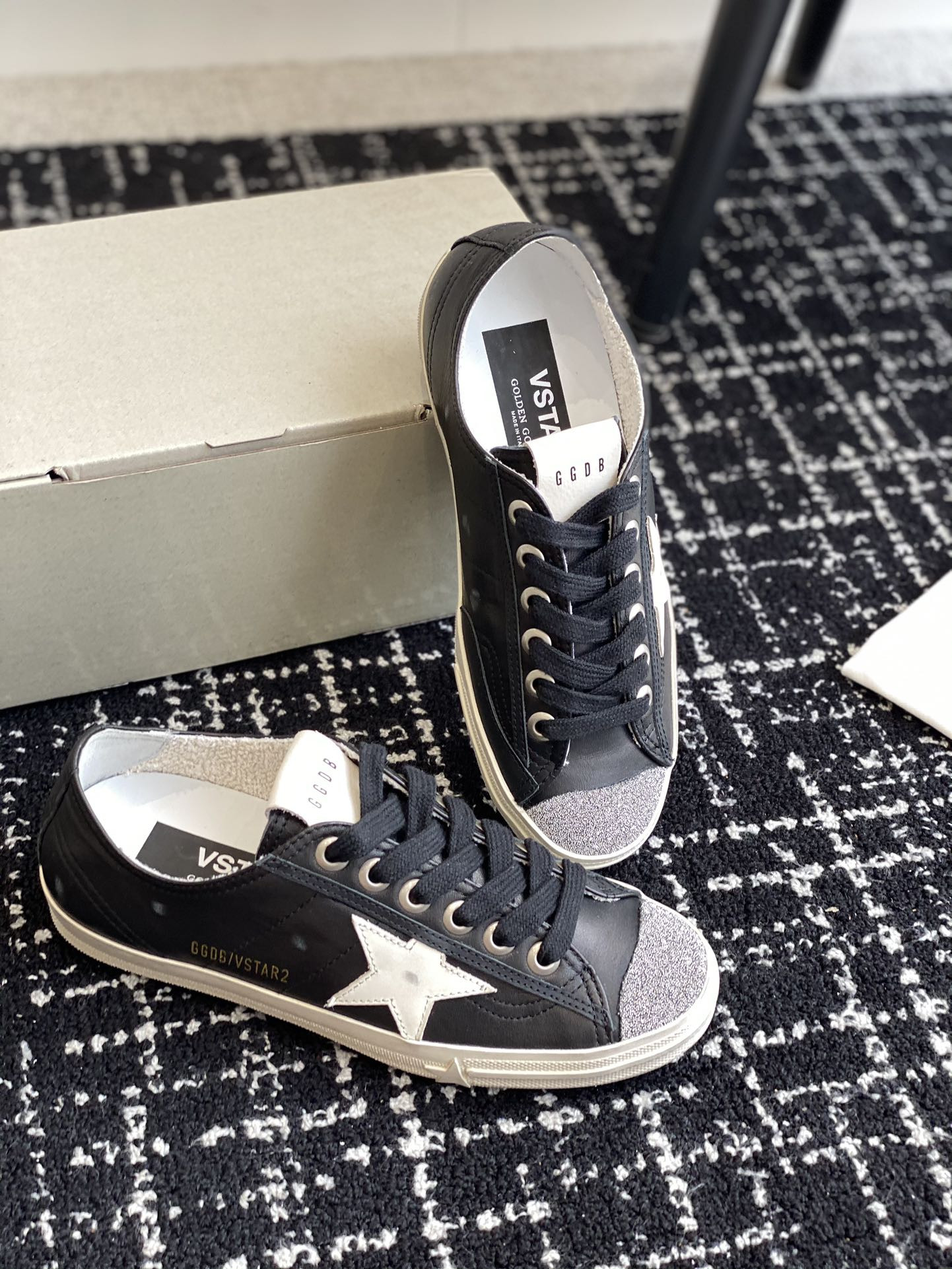 UA Golden Go*e V-STAR Sneaker