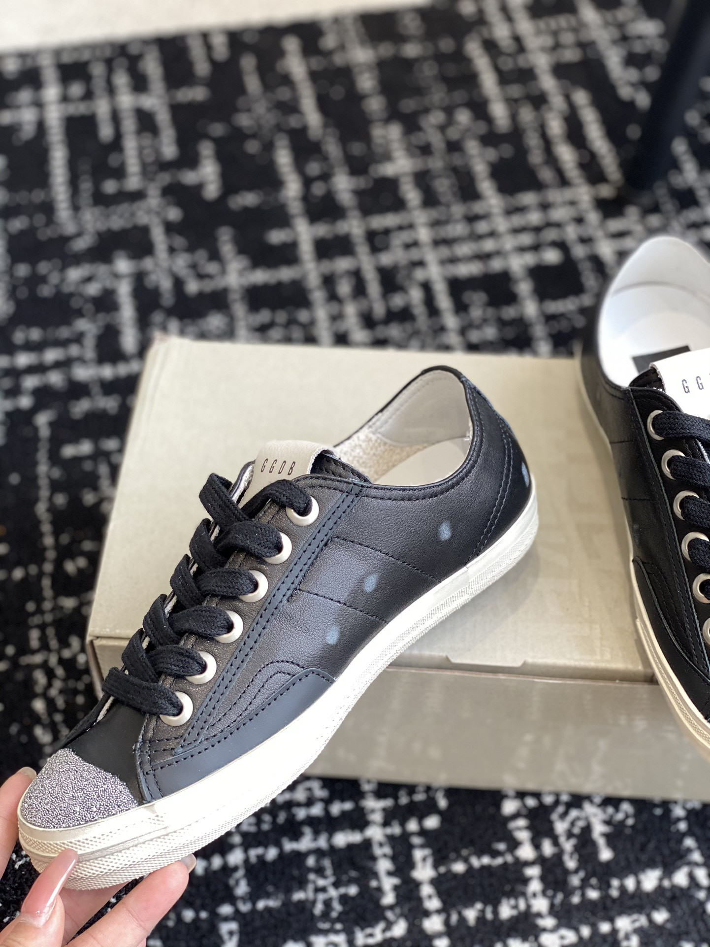 UA Golden Go*e V-STAR Sneaker