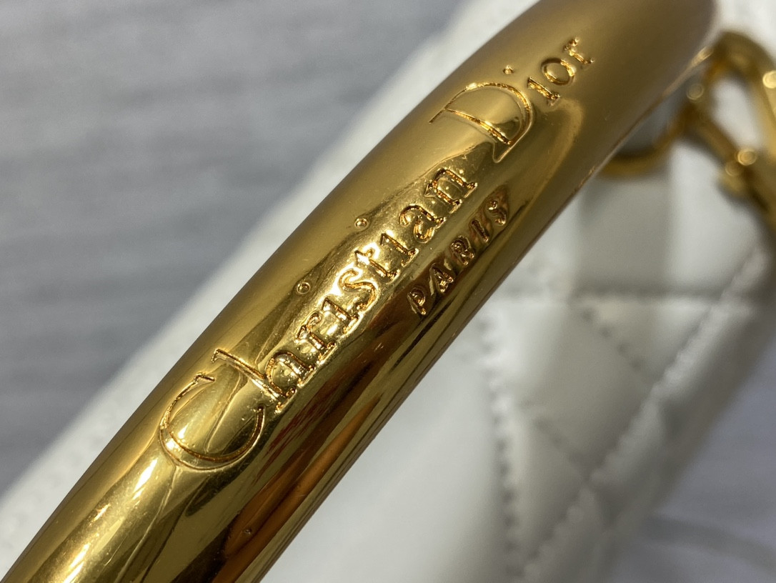 D*0r Medium D*0r Ange Bag Latte Macrocannage Calfskin 26 x 17 x 9 cm