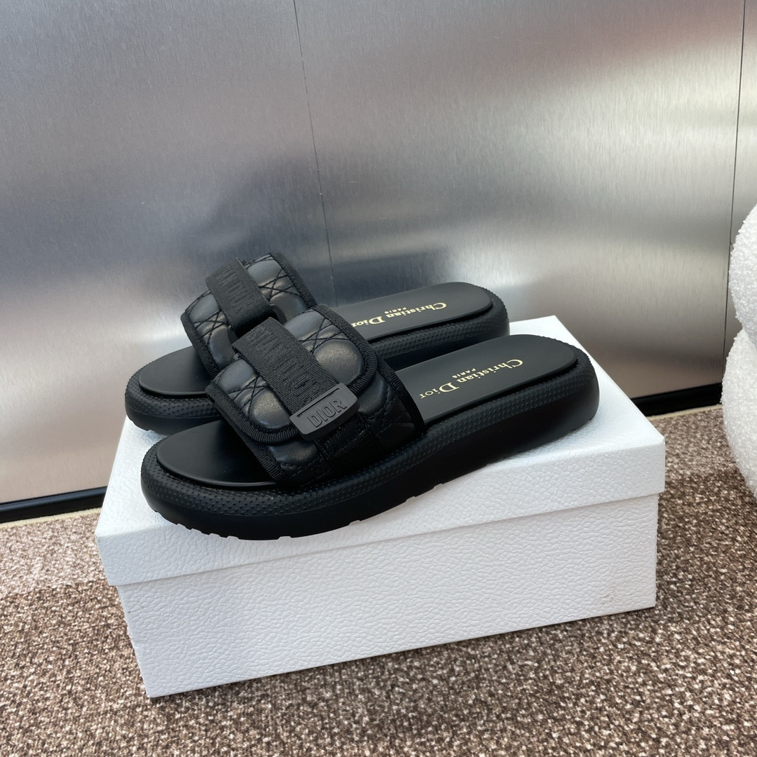 UA D*0r D*0riviera Dio(r)evolution Slide