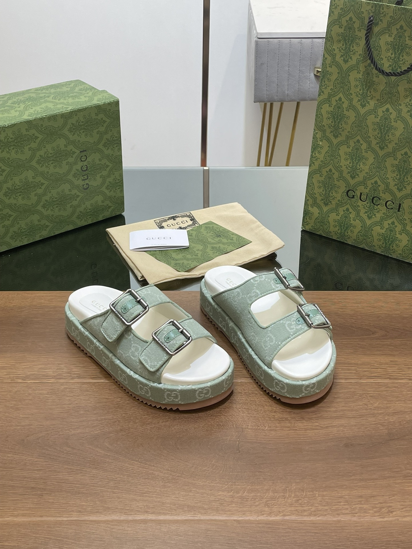 UA G*u*i SANDAL WITH DOUBLE G