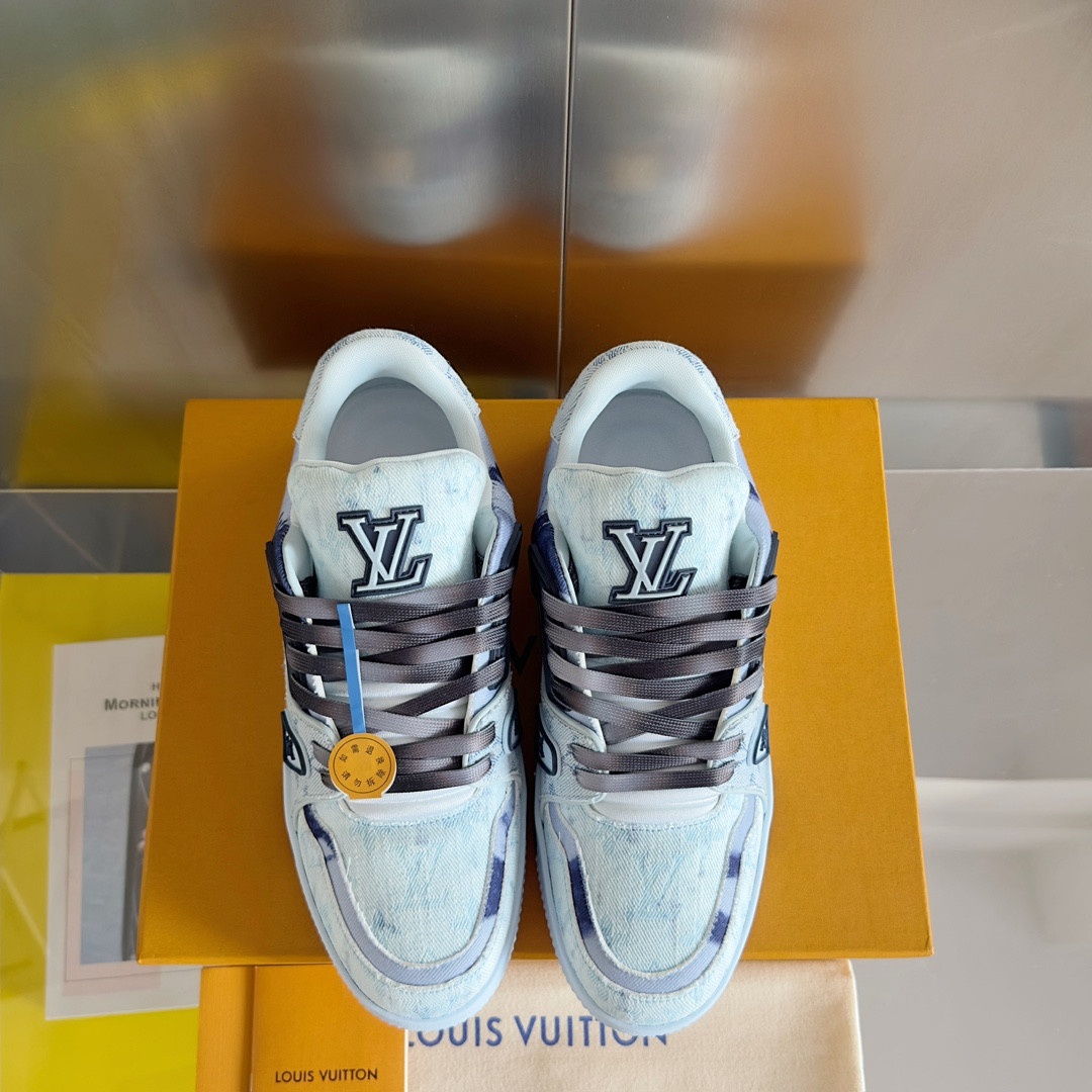 UA LV Trainer Sneaker