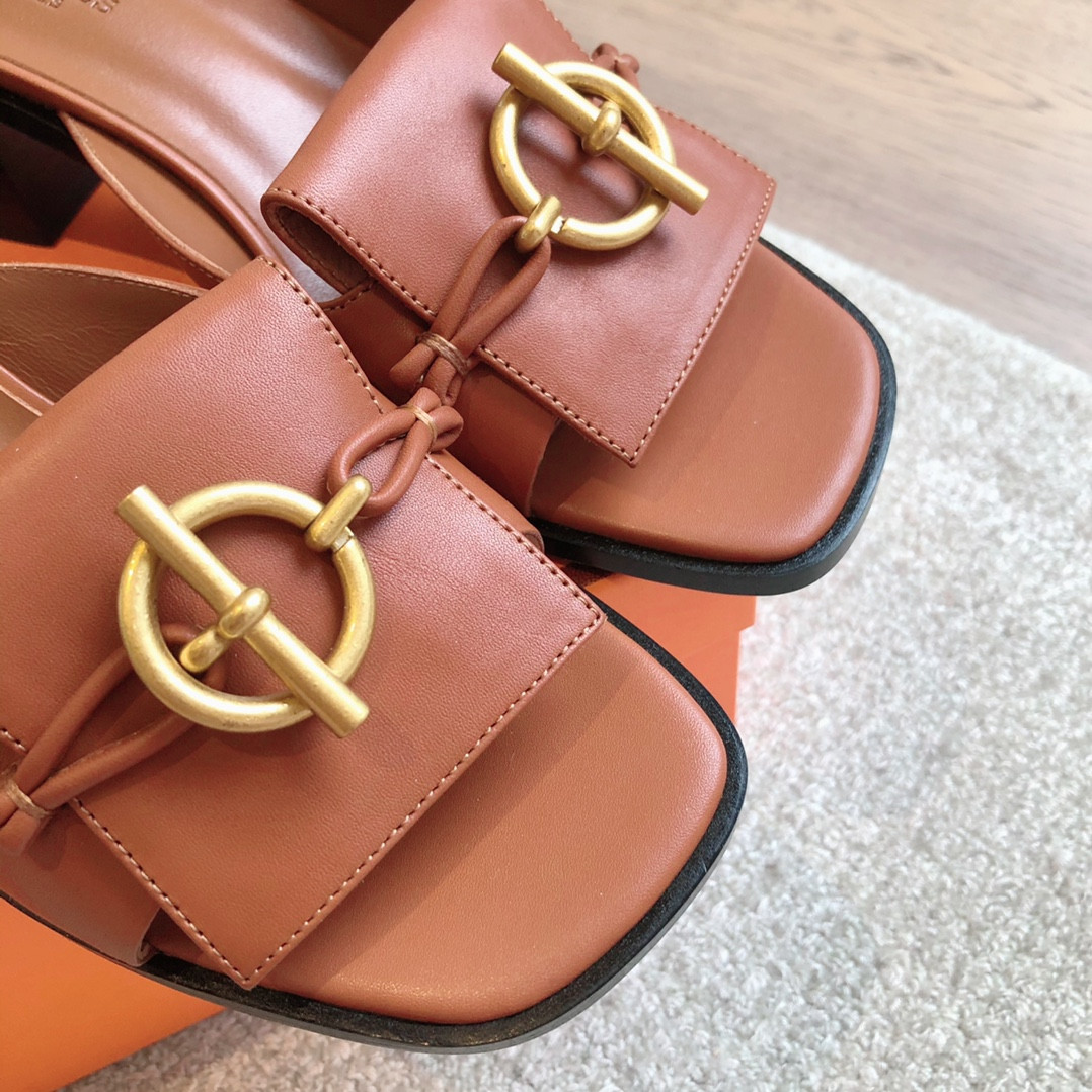 UA Hermès Isle sandal