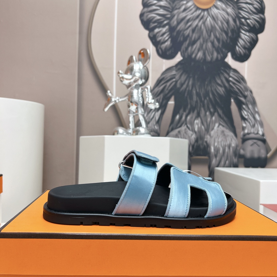UA Hermès Chypre sandal
