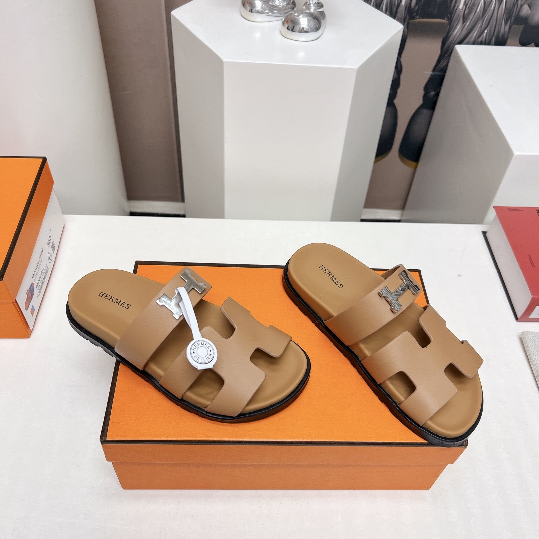 UA Hermès Chypre sandal