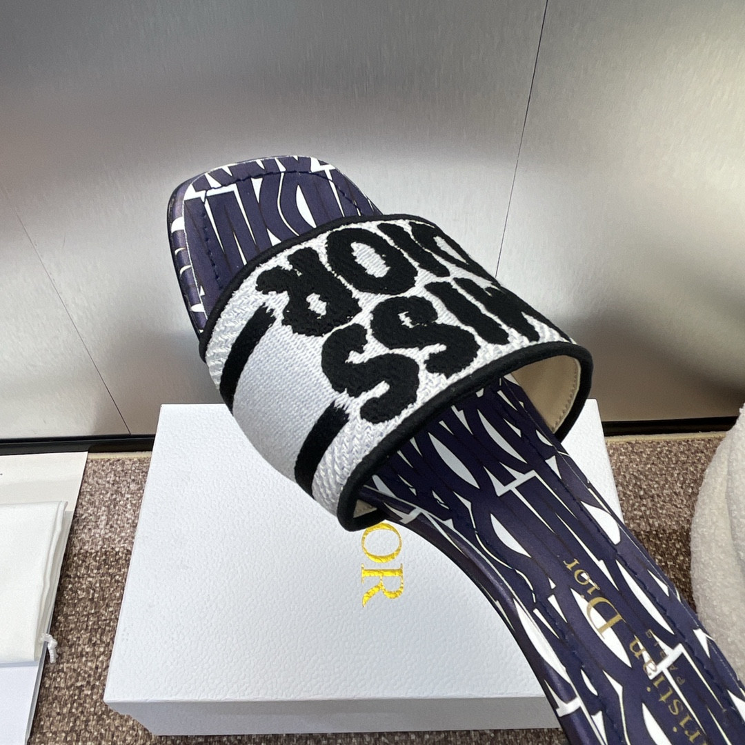 UA D*0r Dway Heeled Slide