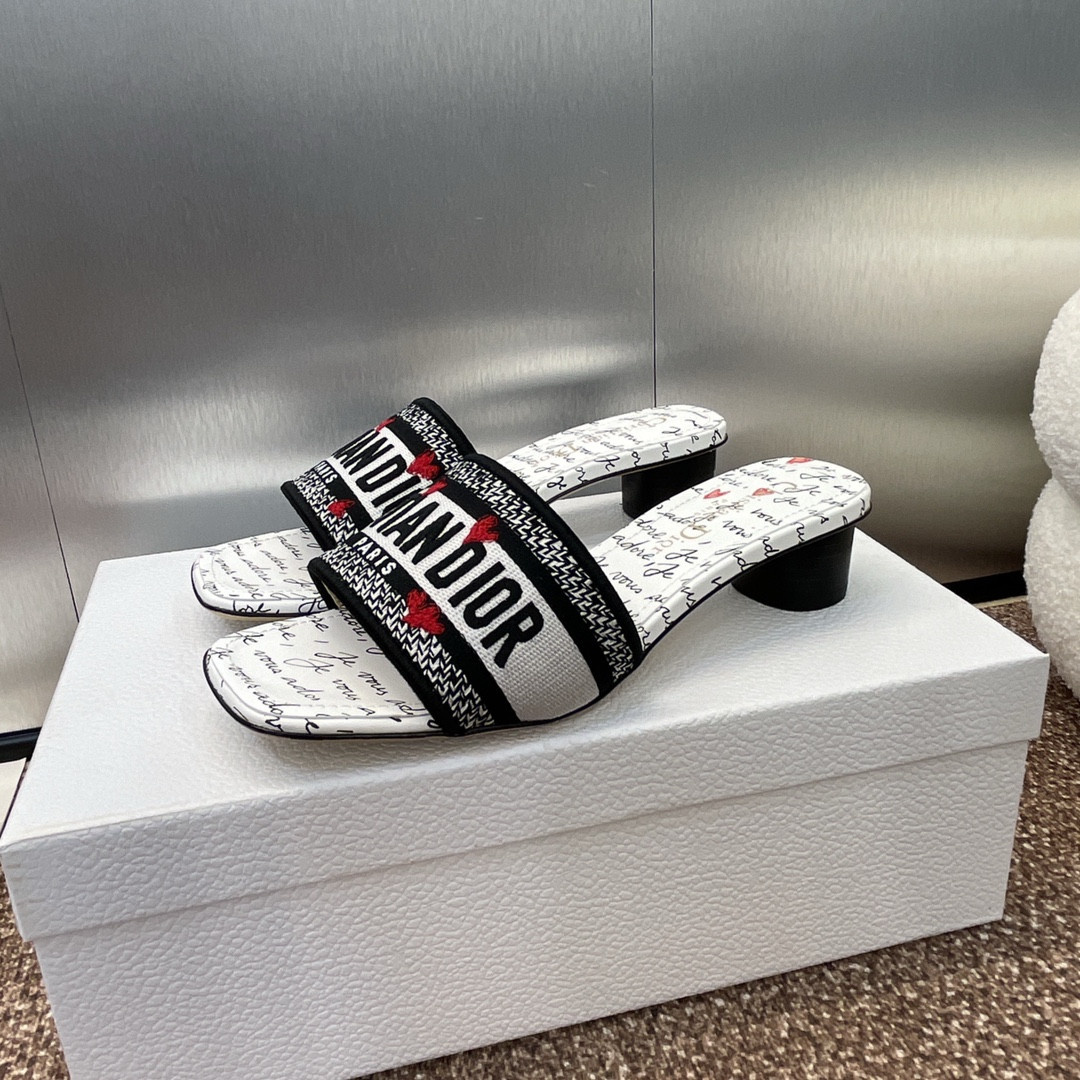 UA D*0ramour Dway Heeled Slide