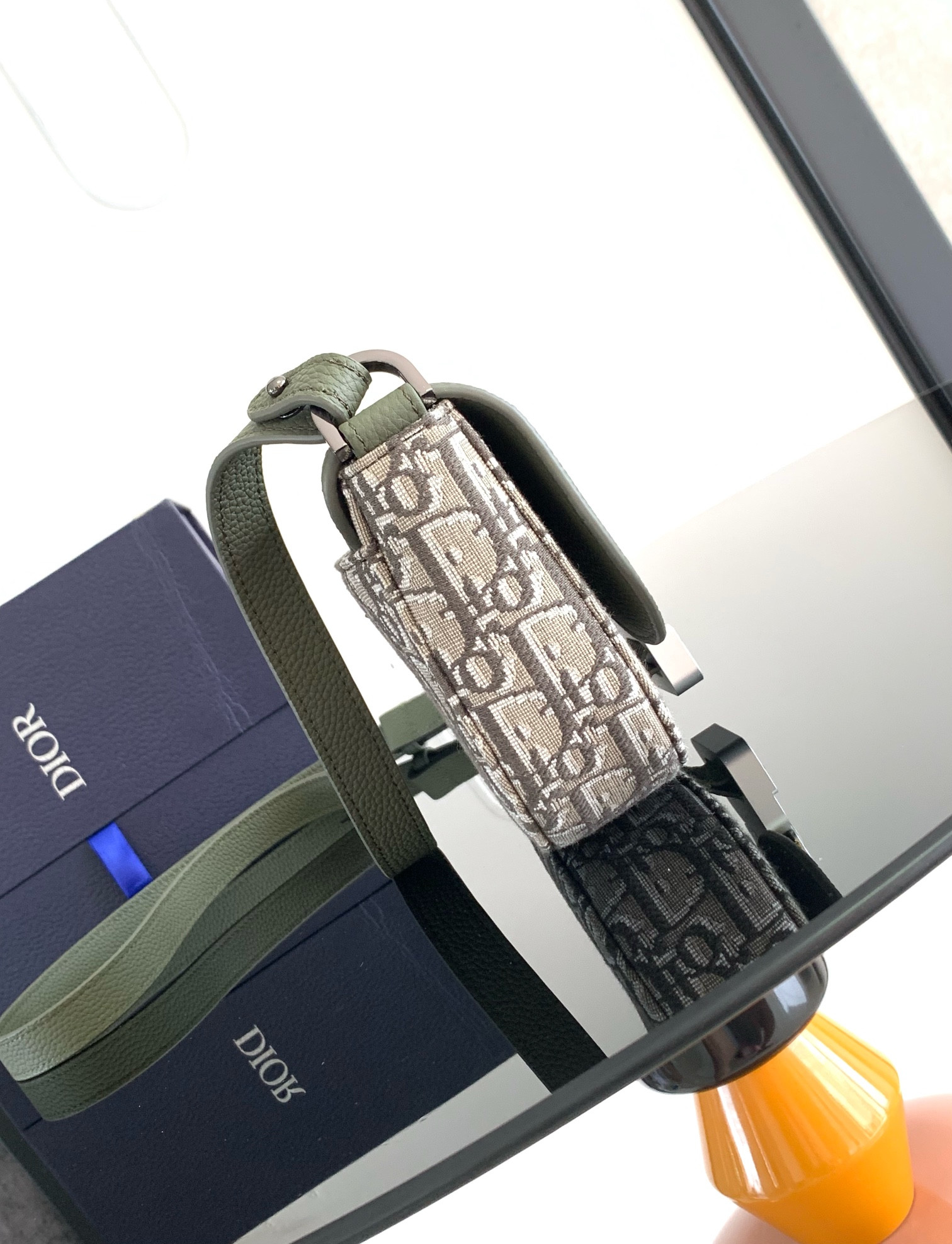 D*0r Saddle Messenger Bag 24 x 16.5 x 5.5 cm