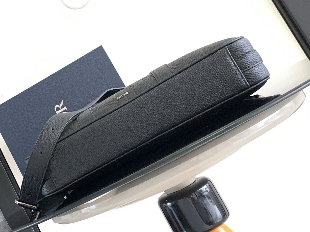 D*0r Zipped Briefcase  Black D*0r Gravity Leather and Black Grained Calfskin 37 x 28 x 6 cm