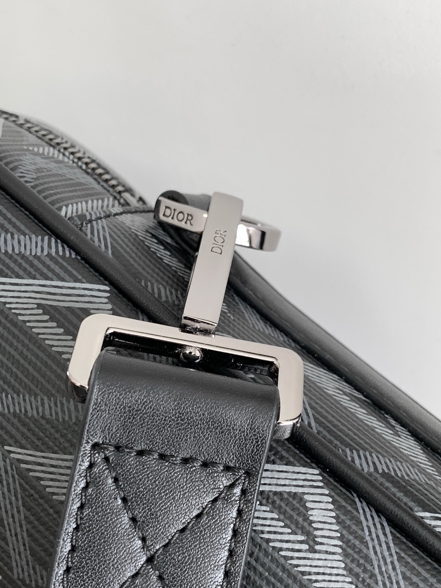 d*0r zipped briefcase black cd Di*m*nd canvas and black grained calfskin  37 x 28 x 6 cm