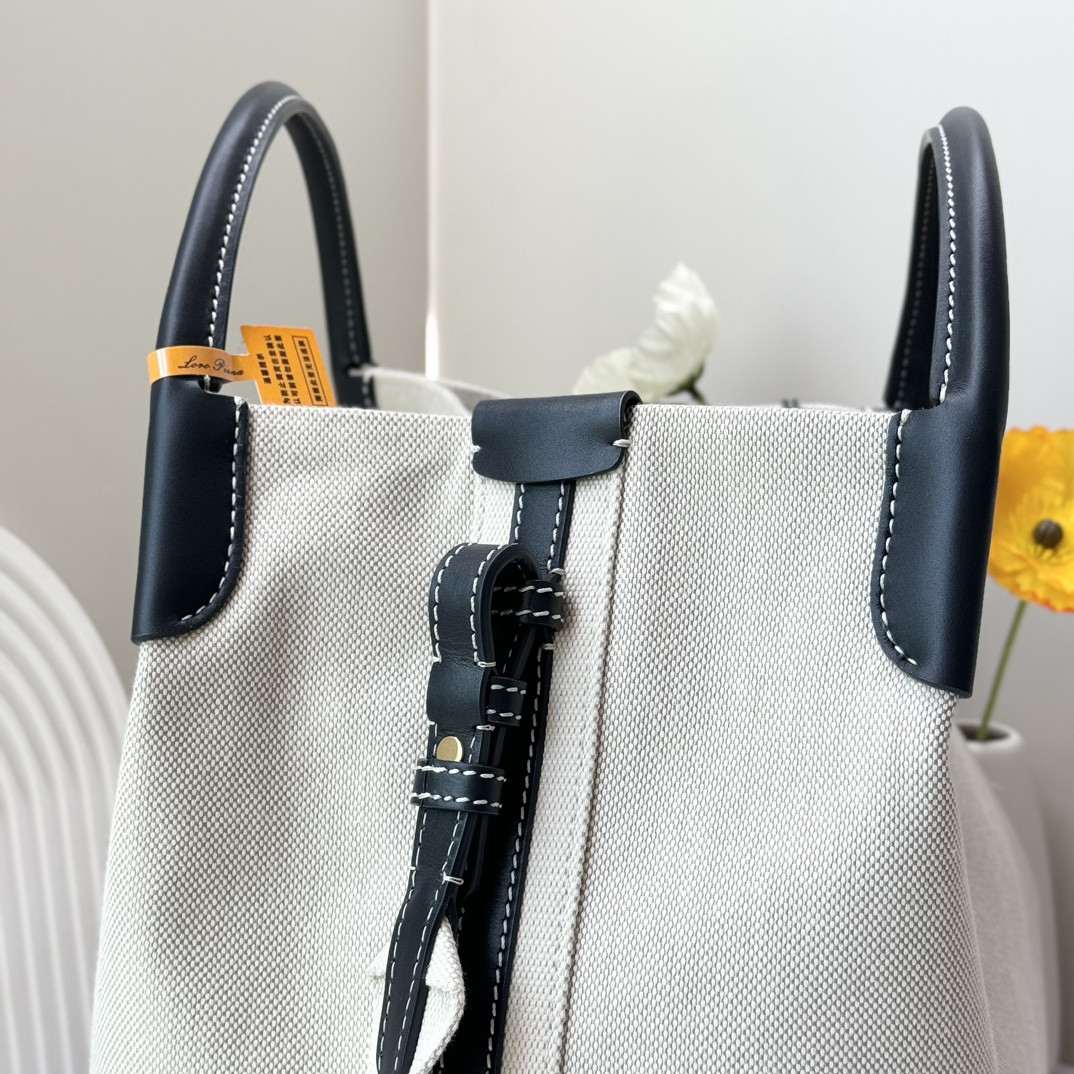 L**o p*ana Large Bale Bag 24 x 20 x 27 cm