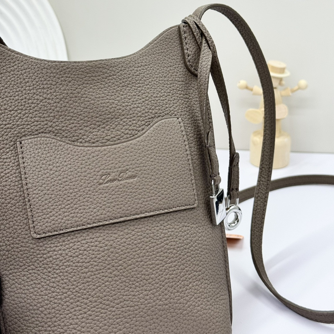 L**o p*ana Mini Bale Bag Calfskin 20x15x4cm