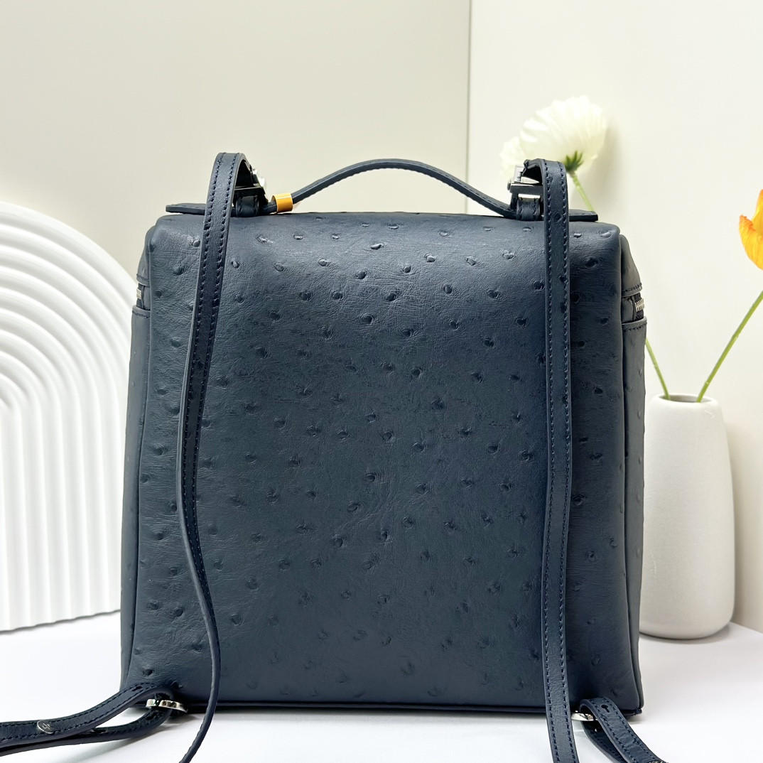 L**o p*ana Extra Pocket backpack L23.5 Ostrich-grained Leather 23 x 21 x 8 cm