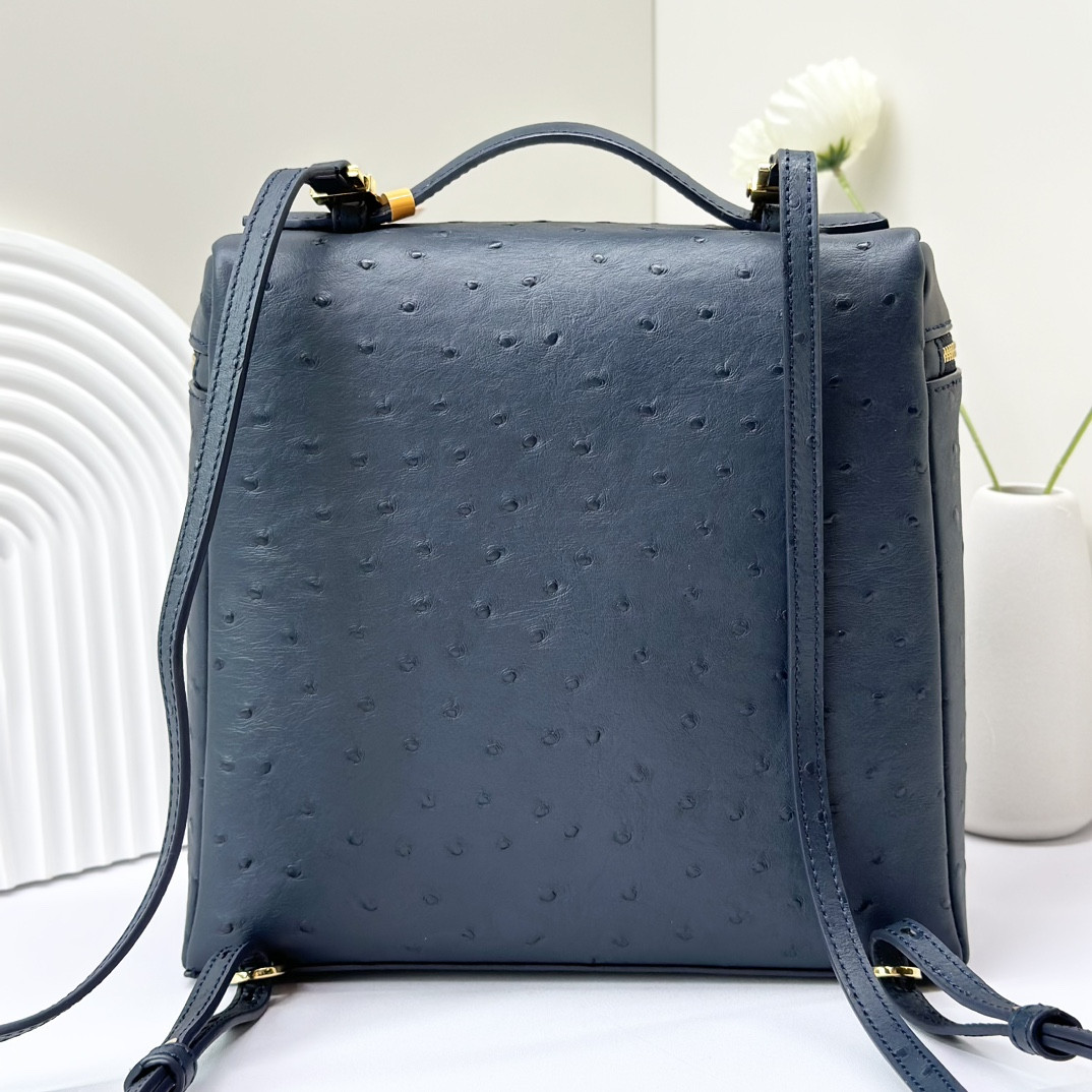 L**o p*ana Extra Pocket backpack L23.5 Ostrich-grained Leather 23 x 21 x 8 cm