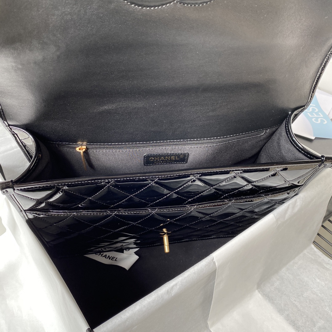 Ch*el 22K 31.5x31x9cm