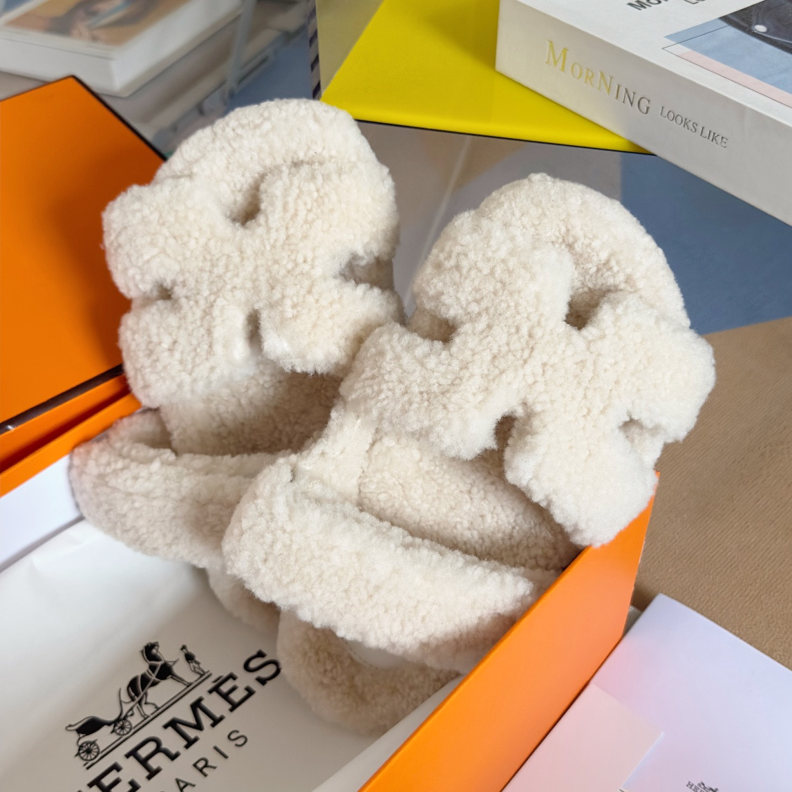 UA Hermès Chypre sandal