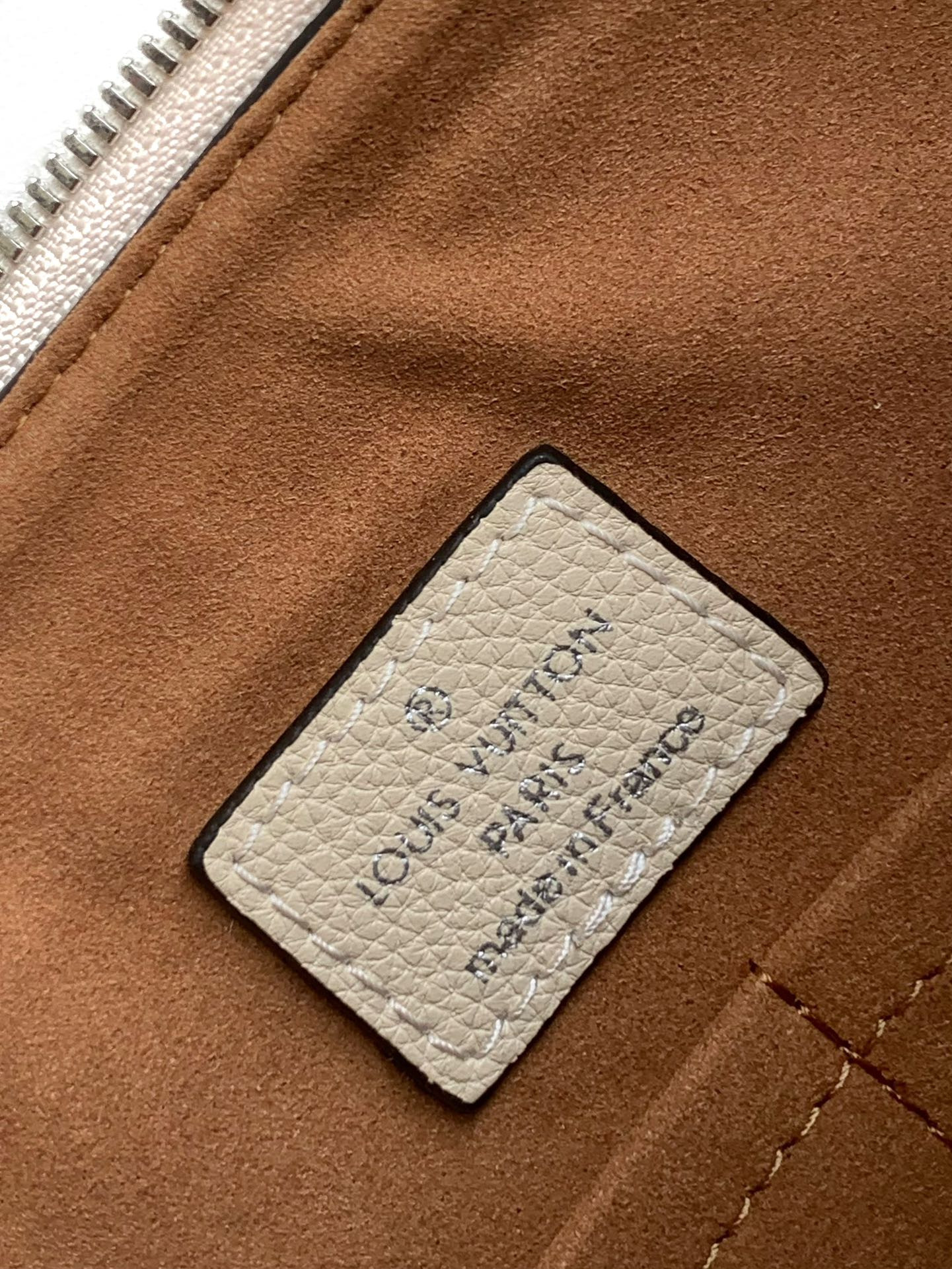 LV Hand It All PM M24255 32 x 29 x 13 cm