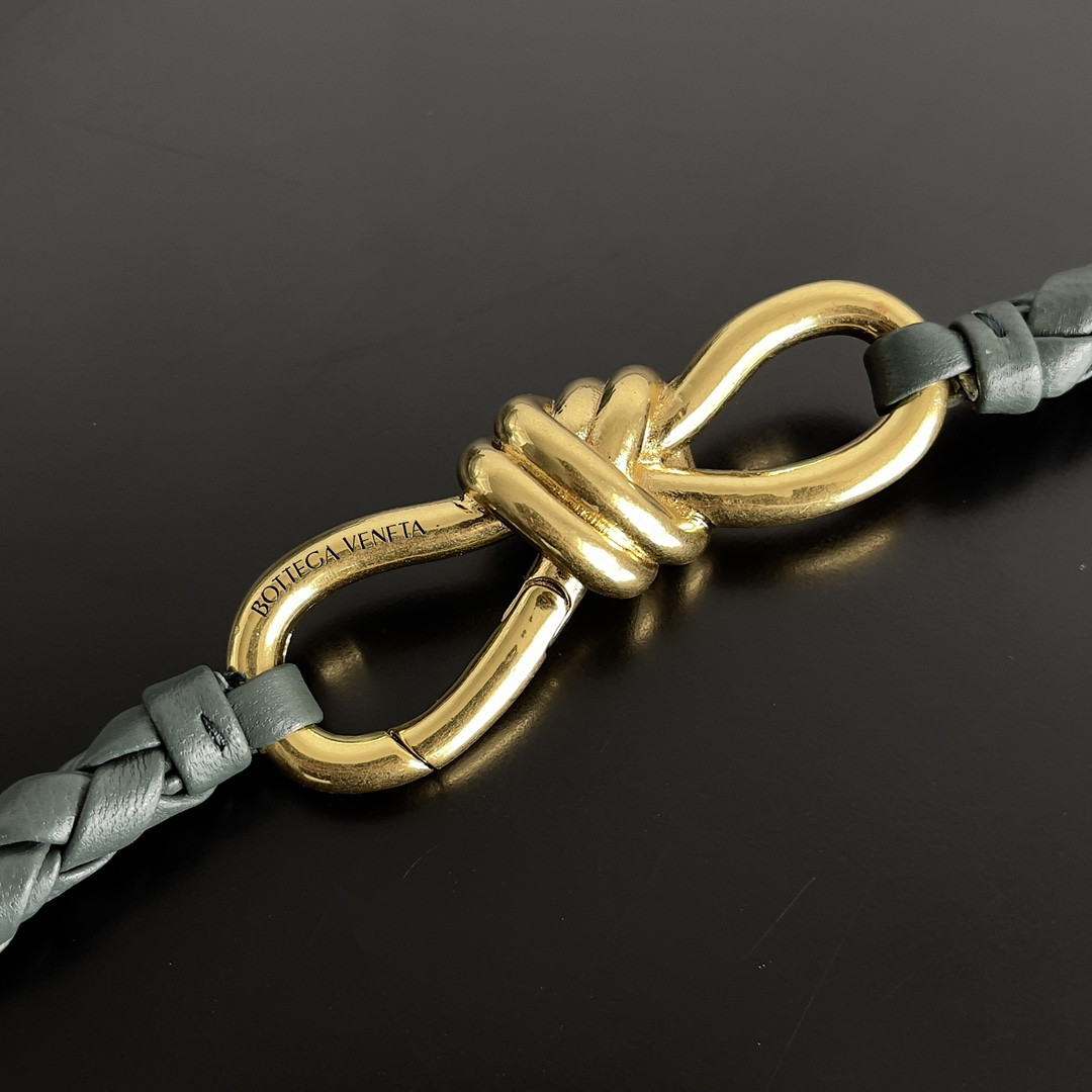 Bo*te*ga Ve*ne*ta Small Andiamo 25x22x10.5cm