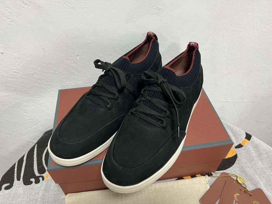 UA L**o p*ana Soho Walk Sneaker