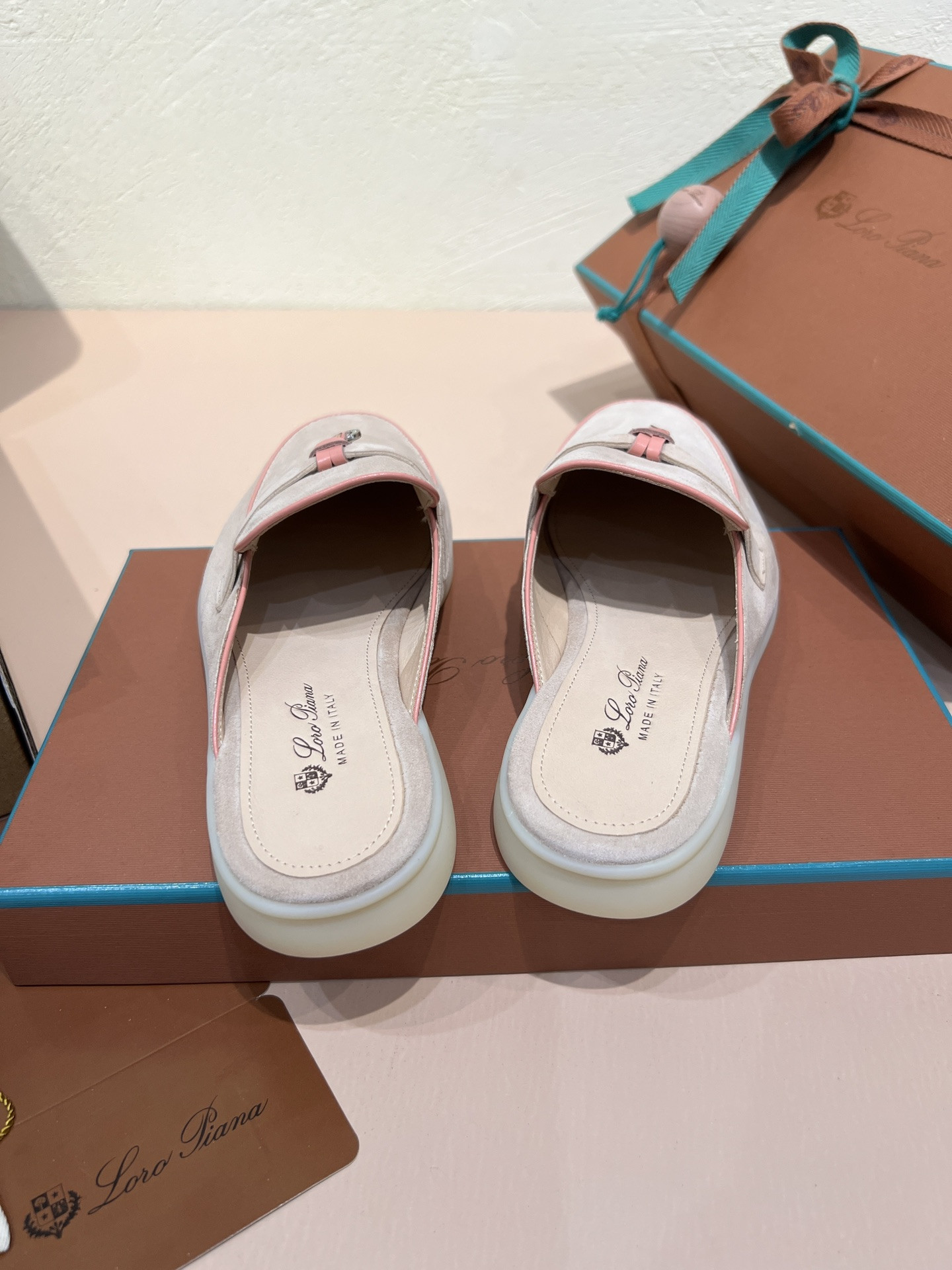 UA L**o p*ana Babouche Charms Walk Loafers