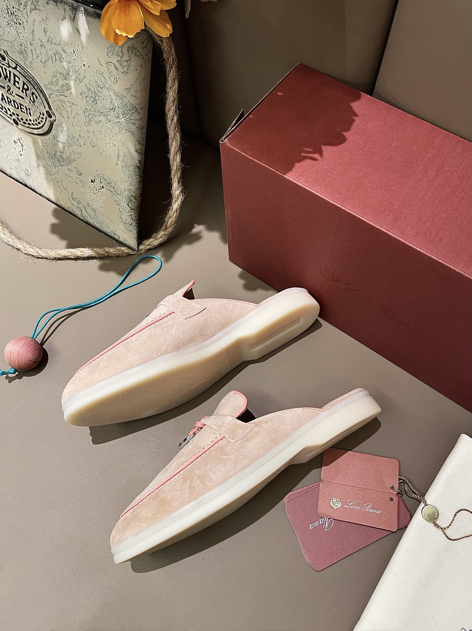 UA L**o p*ana Babouche Charms Walk Loafers