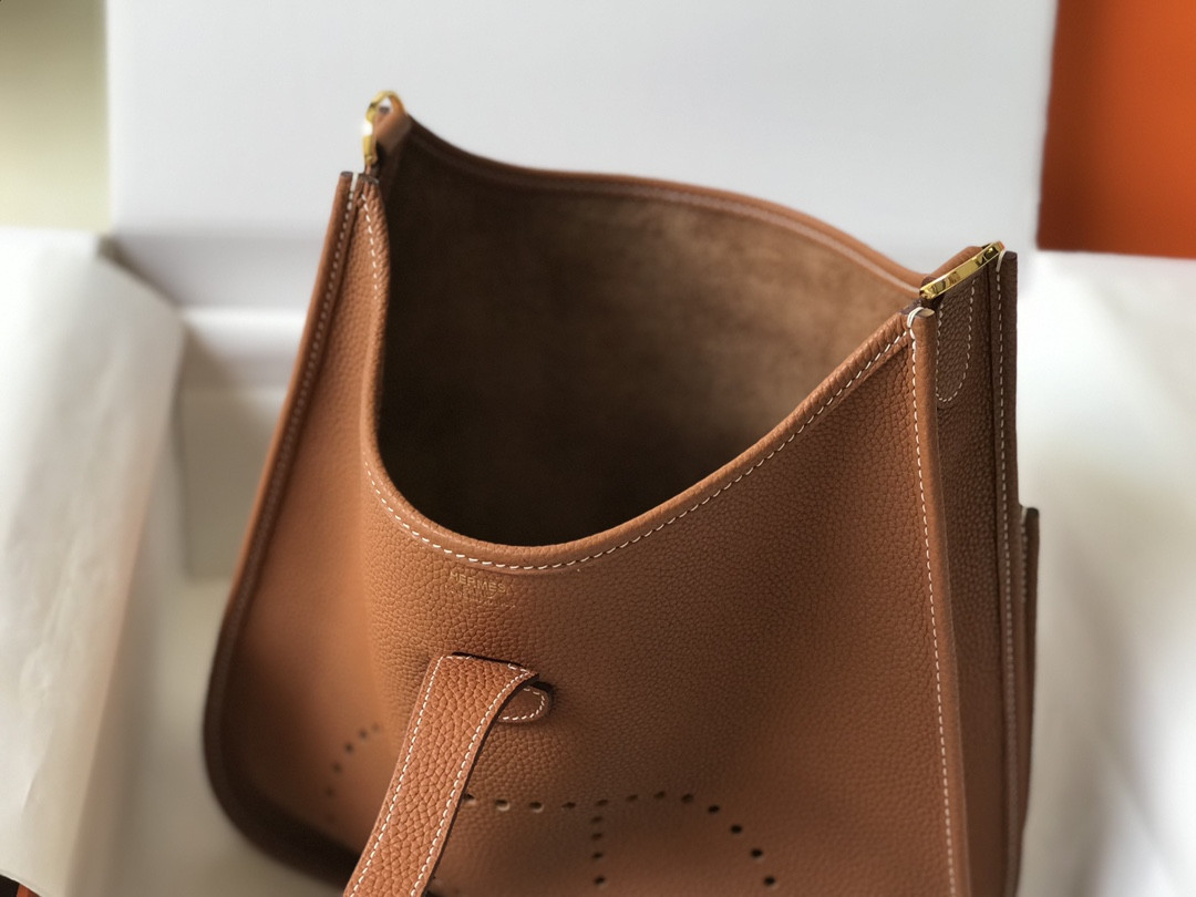 Hermès Evelyne Bag 28cm