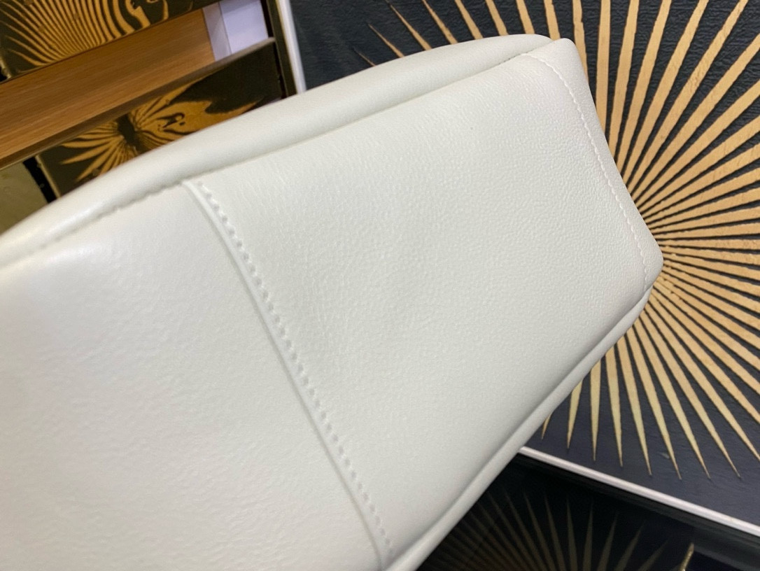 Y*L LE 5 À 7 23x22x8cm