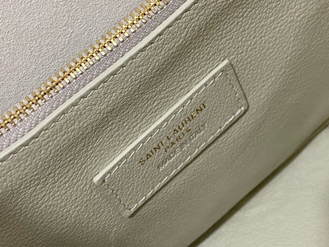 Y*L LE 5 À 7 23x22x8cm