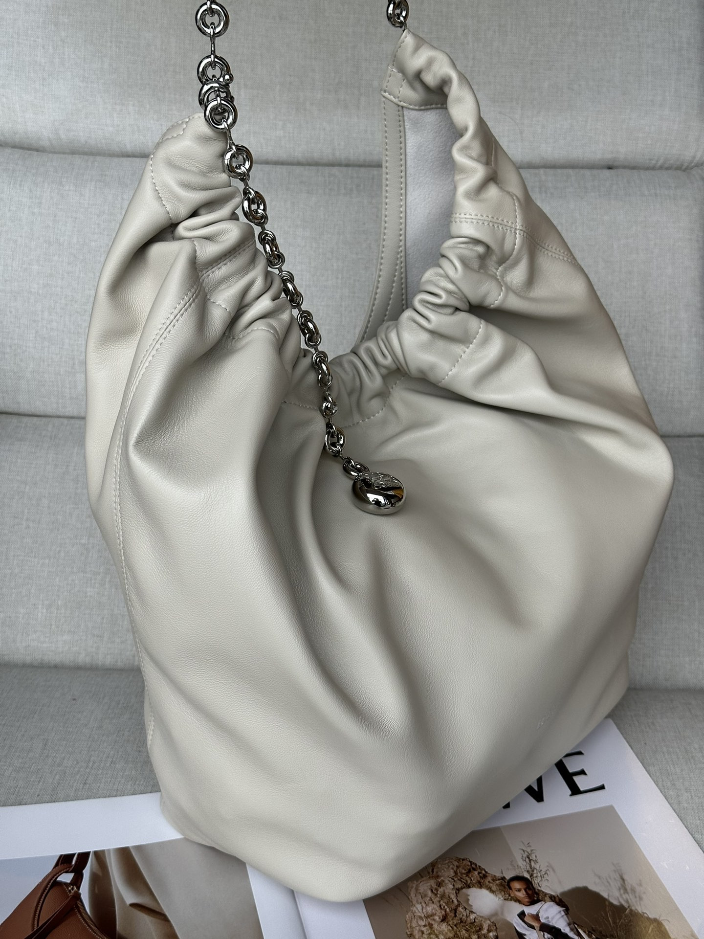 L0ew* Medium Squeeze bag in mellow nappa lambskin 34x33x13.5cm