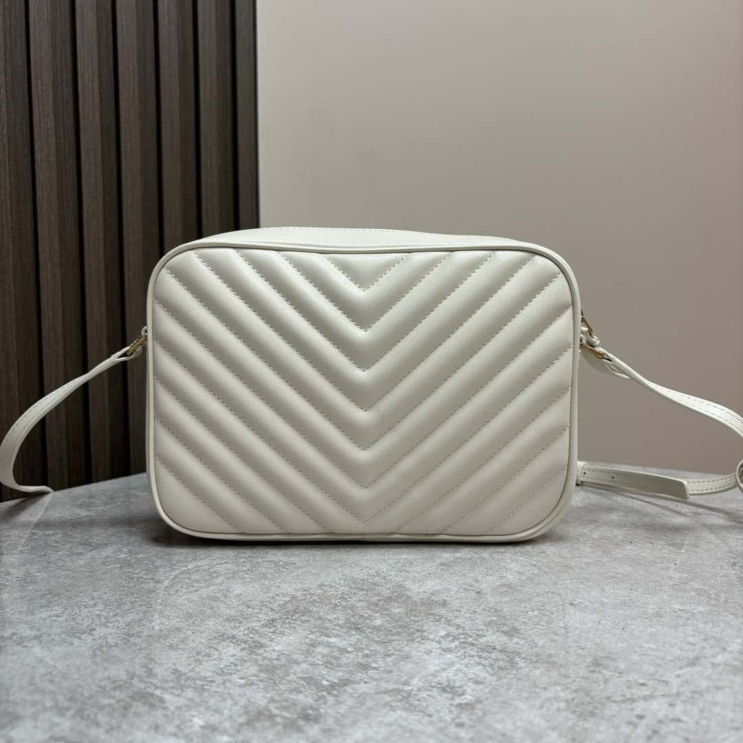 Y*L LOU camera bag in quilted leather 23x16x6cm