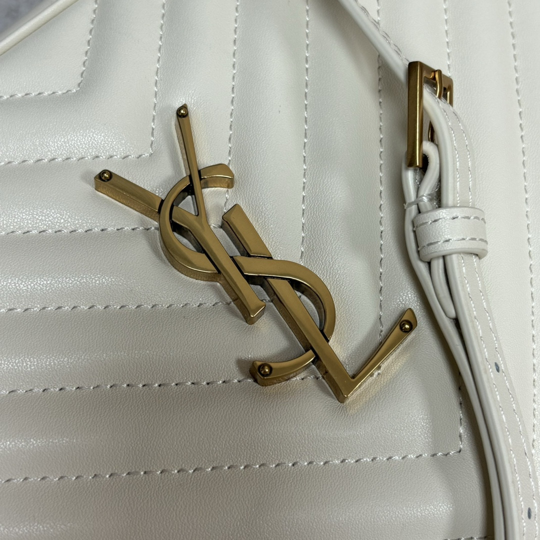 Y*L LOU camera bag in quilted leather 23x16x6cm