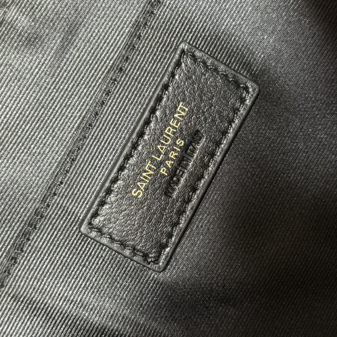 Y*L LOU camera bag in quilted leather 23x16x6cm