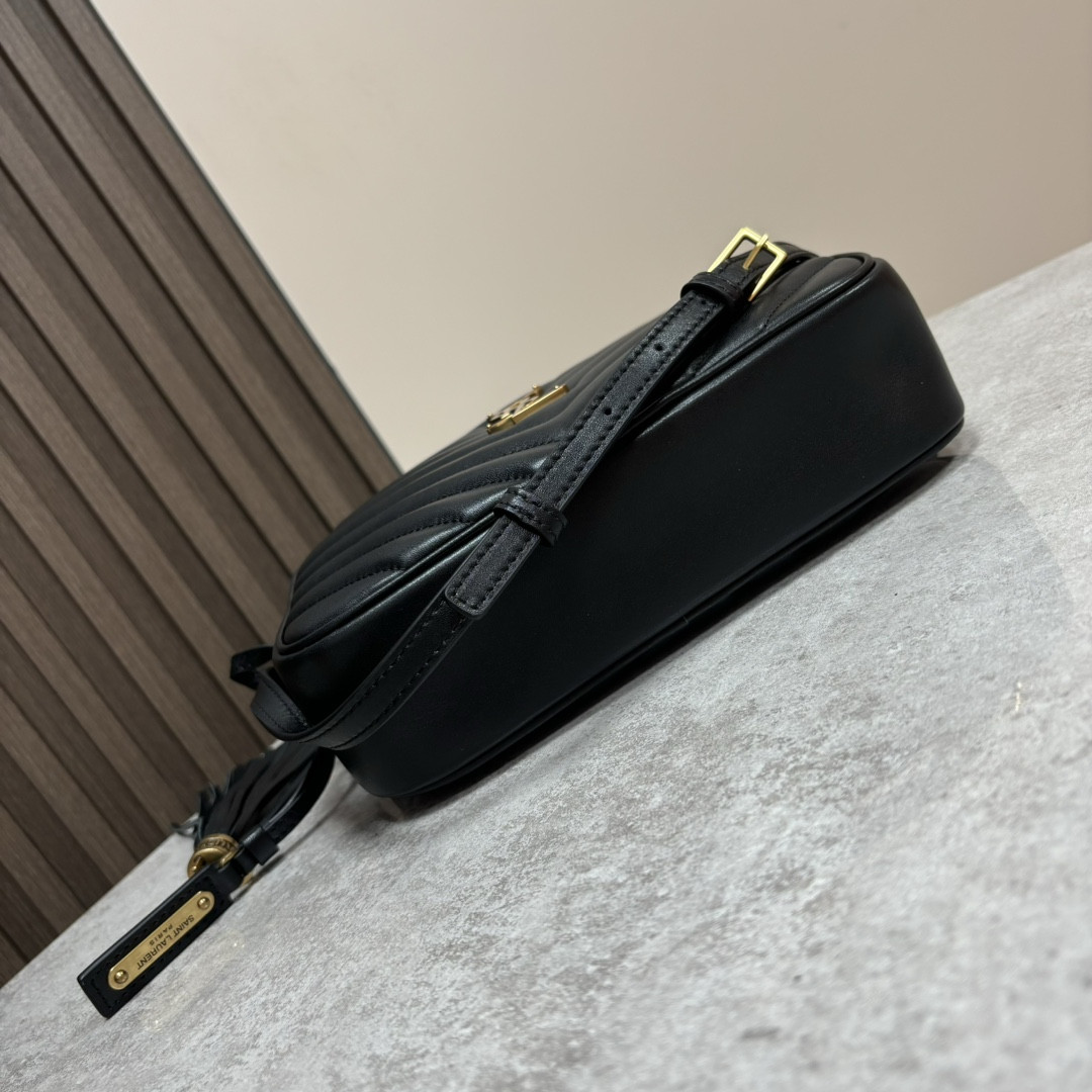 Y*L LOU camera bag in quilted leather 23x16x6cm