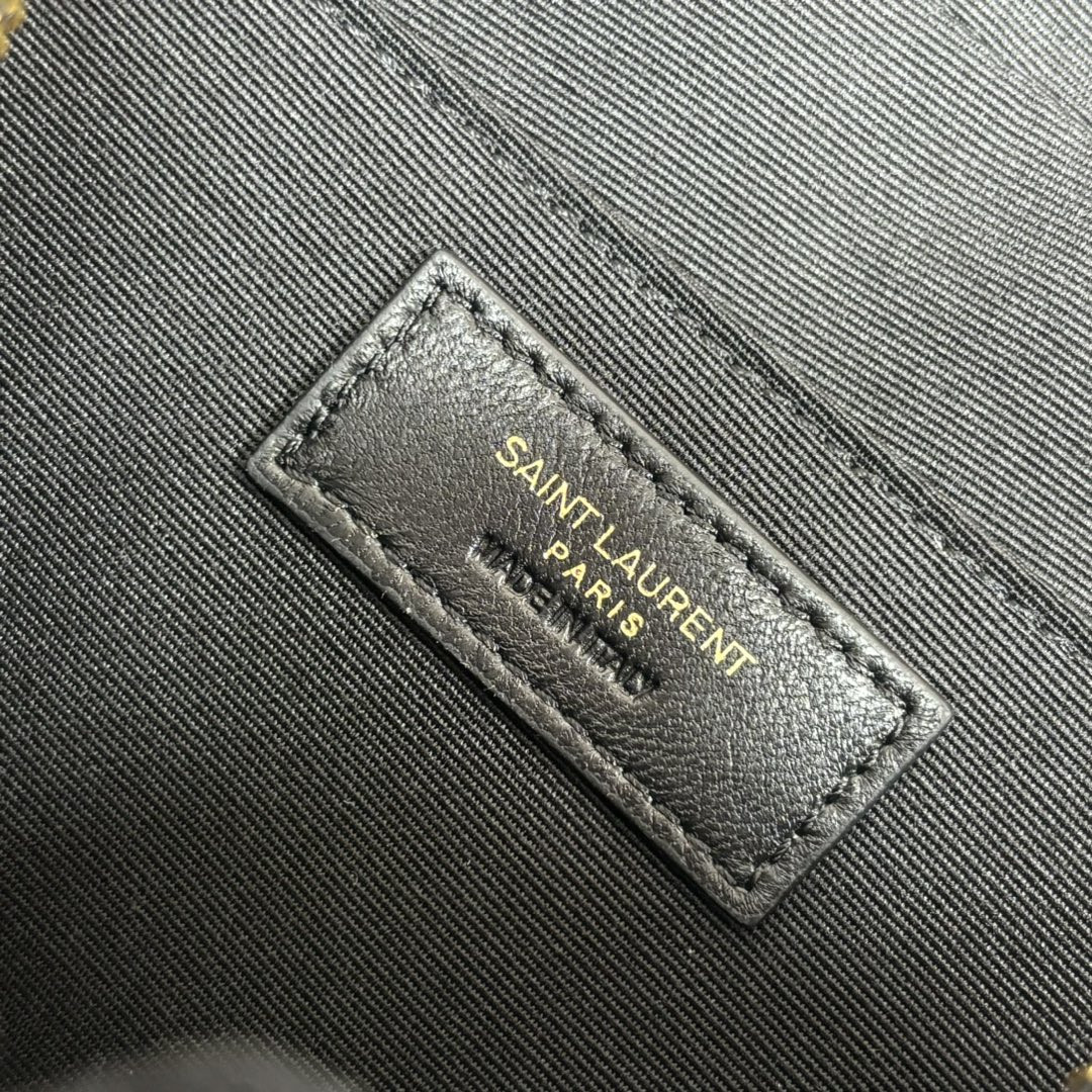 Y*L LOU camera bag in quilted leather 23x16x6cm