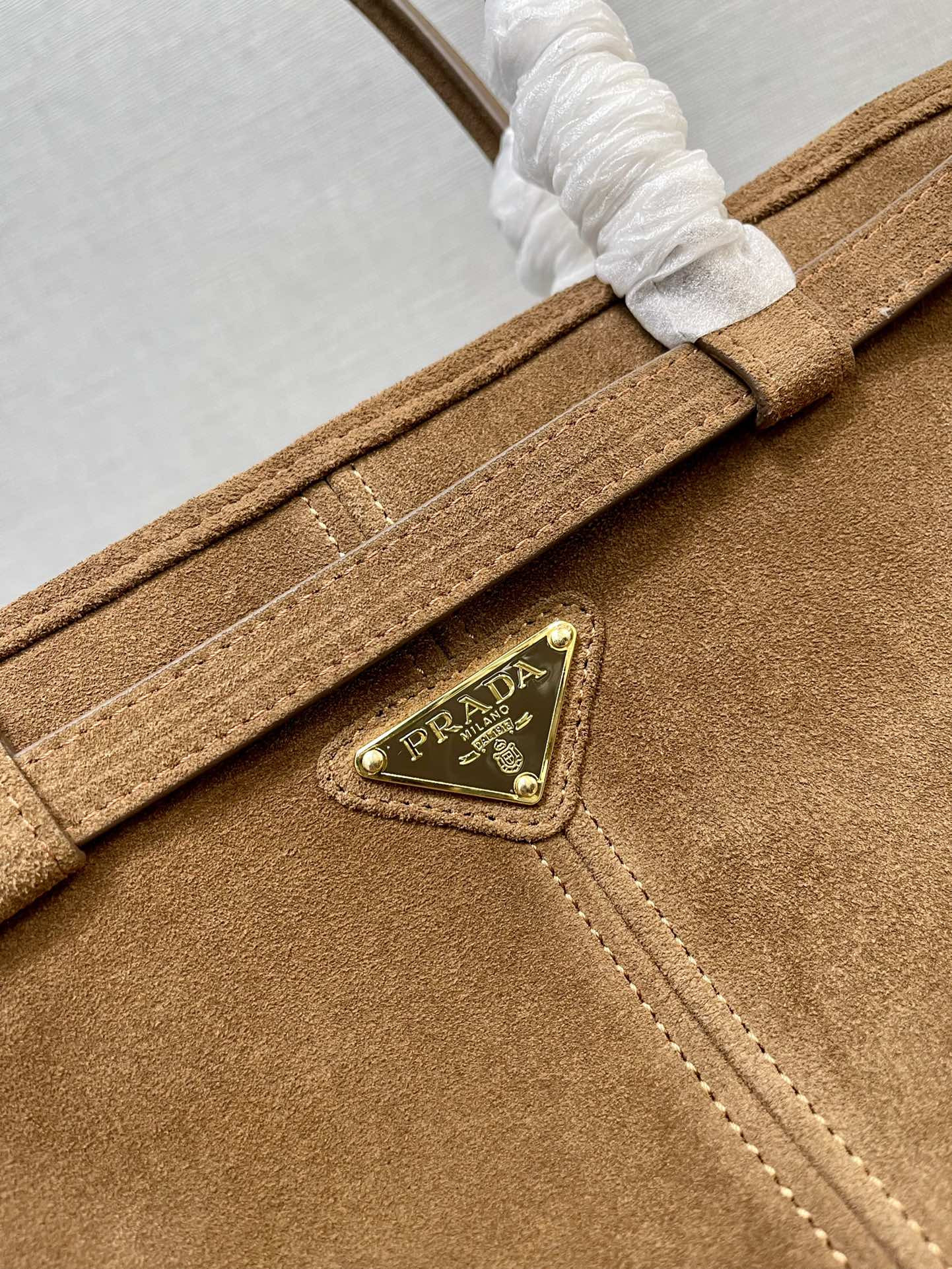 Pra*a Lus Solf 42x30x12cm