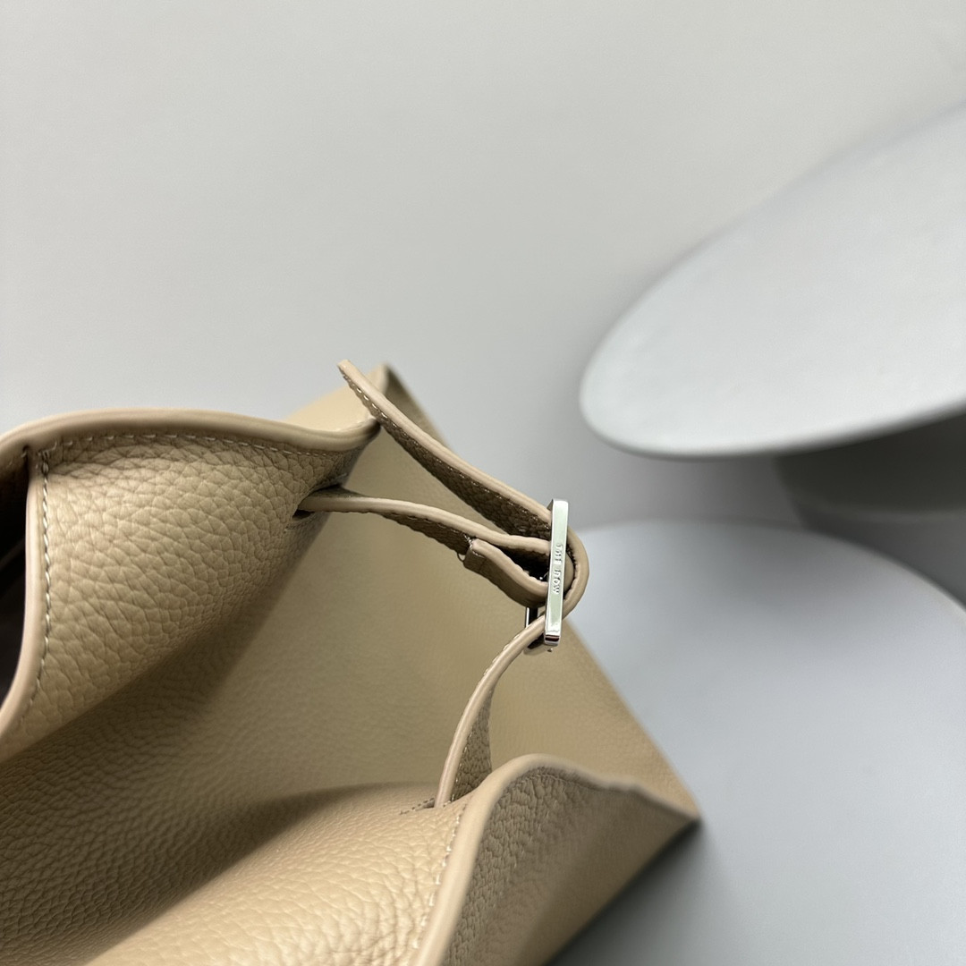 T*e R0w MARGAUX 17 43x24x30cm