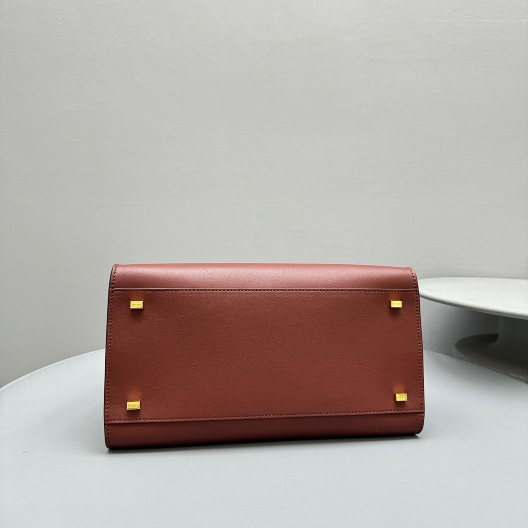 T*e R0w MARGAUX 12 32x15x25cm