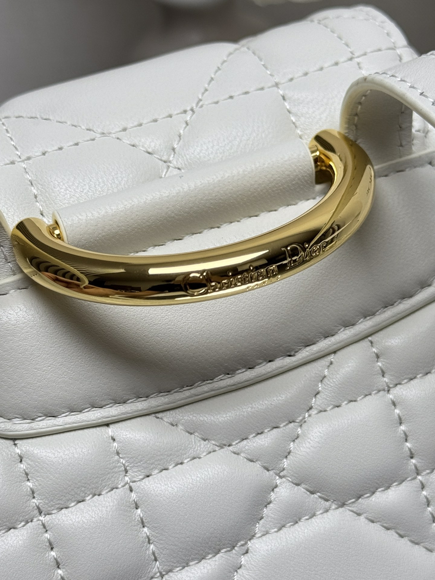 D*0r Caro Backpack Small 19.5 x 18.5 x 8.5 cm