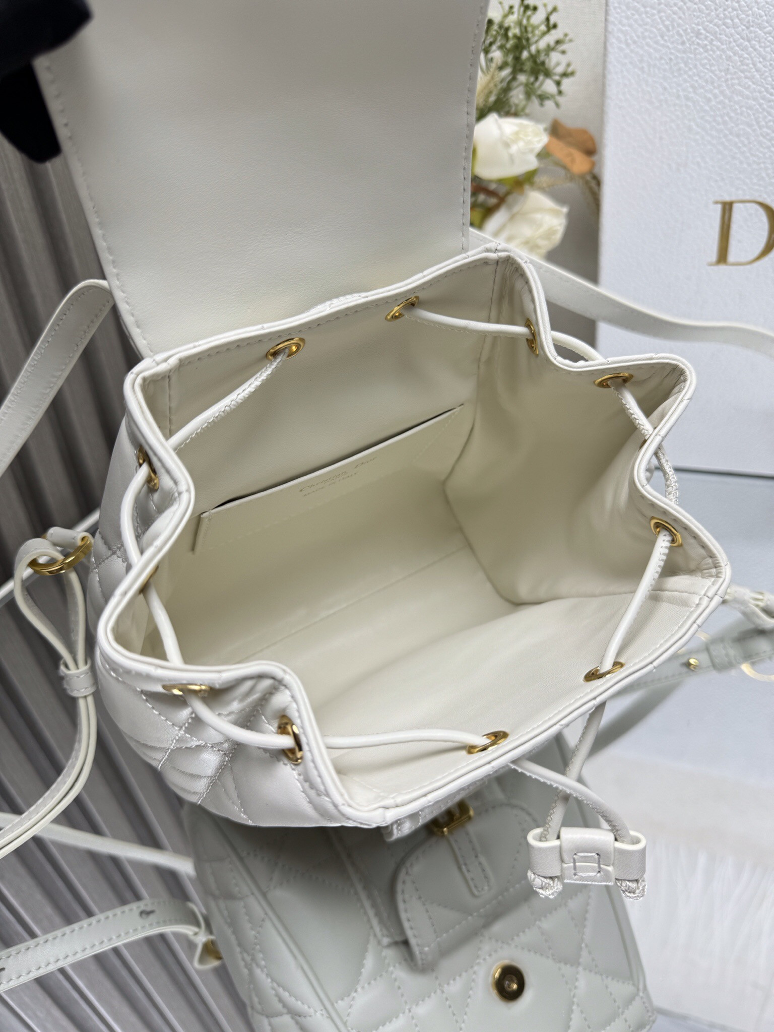 D*0r Caro Backpack Small 19.5 x 18.5 x 8.5 cm