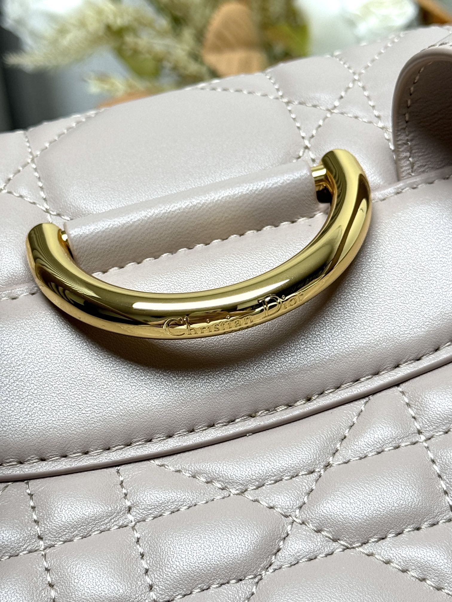 D*0r Caro Backpack Medium 23 x 26.7 x 12.5 cm