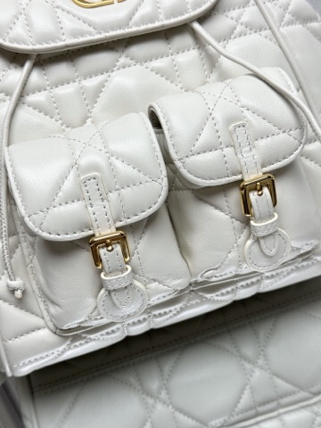 D*0r Caro Backpack Medium 23 x 26.7 x 12.5 cm