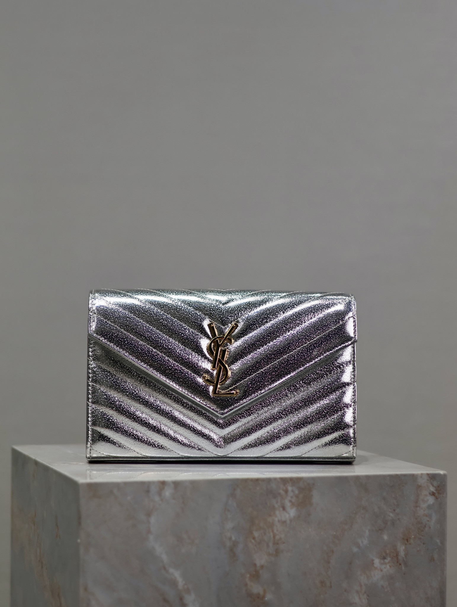 Y*L Cassandra Monogram Classic Chain Wallet  22.5 x 14 x 4cm