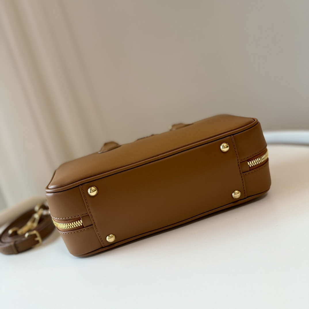 Miu Miu Arcadie leather bag 12x27x9cm