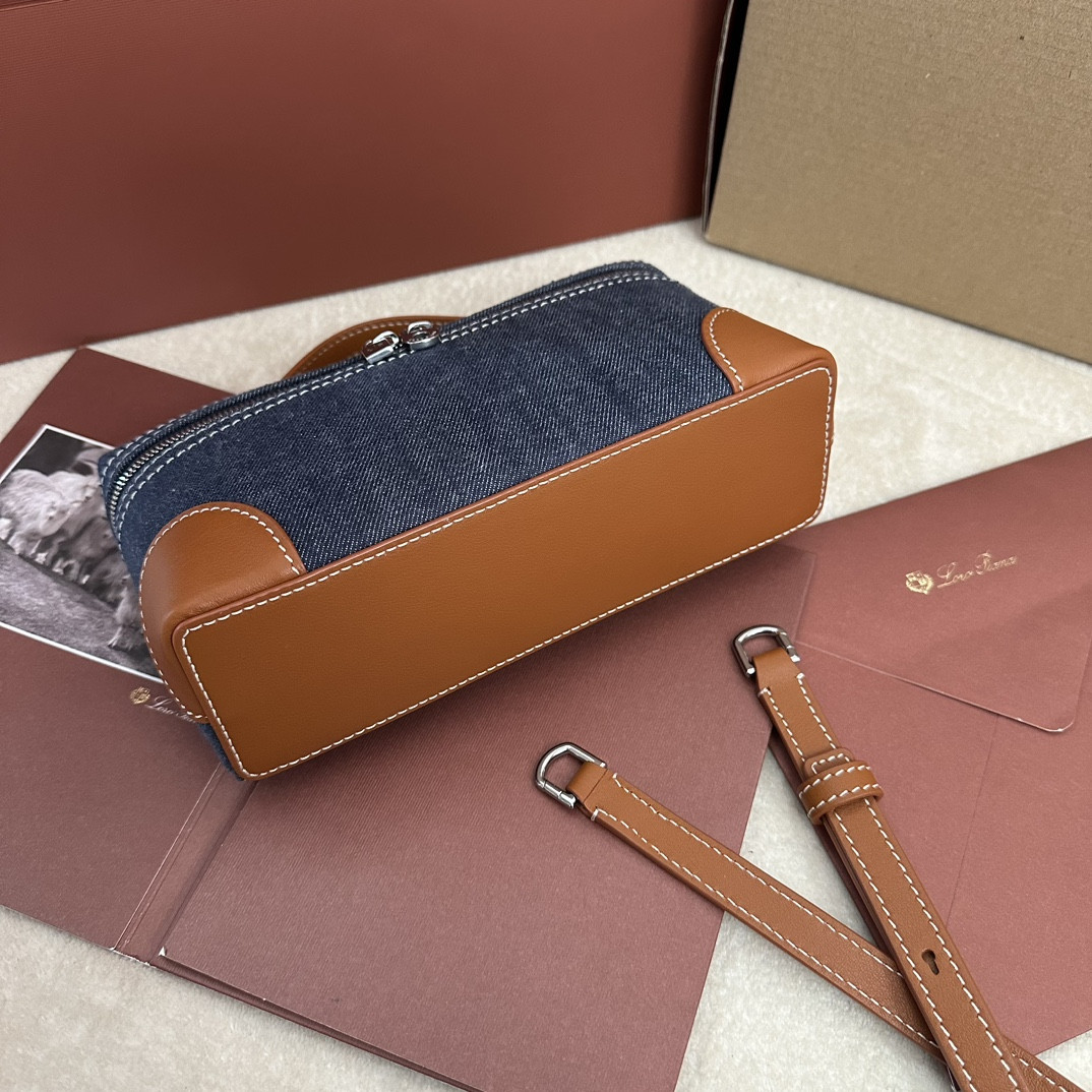 L**o p*ana Extra Pocket L19 Cotton 11 x 19 x 6.5 cm