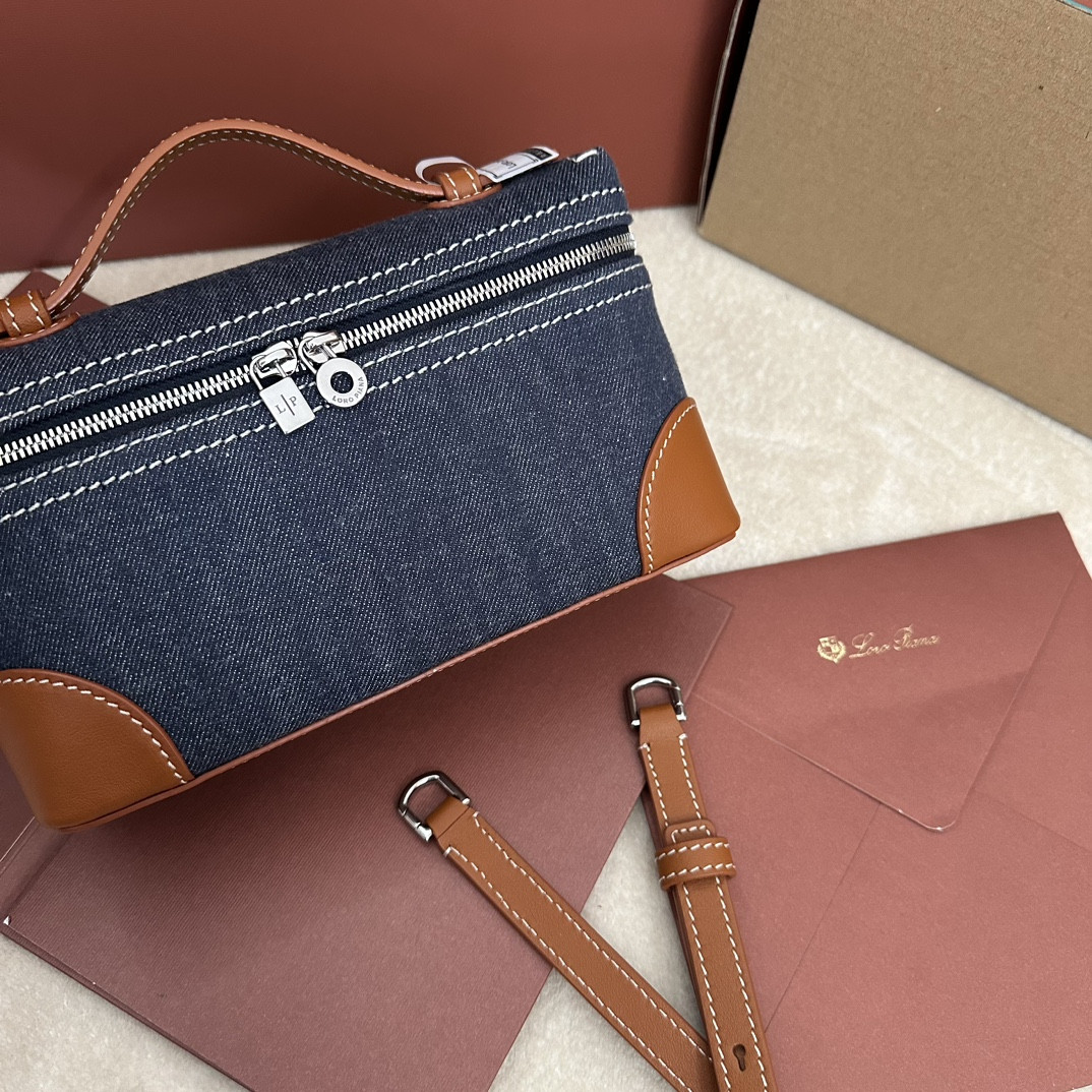 L**o p*ana Extra Pocket L19 Cotton 11 x 19 x 6.5 cm