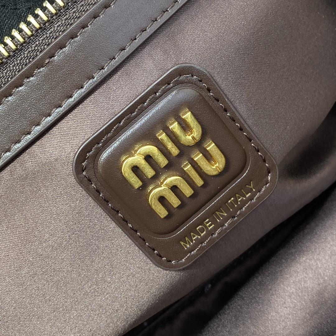 Miu Miu Beau naplak leather bag 29X17X9cm